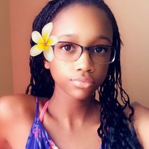 Meet your Posher, Constance